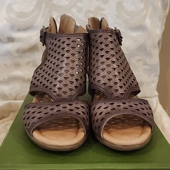 Wedges - Picture 2 of 5